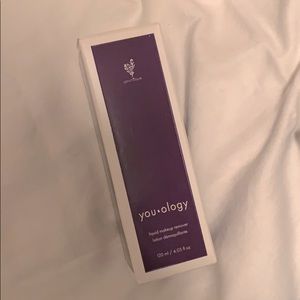 Younique Liquid Makeup Remover